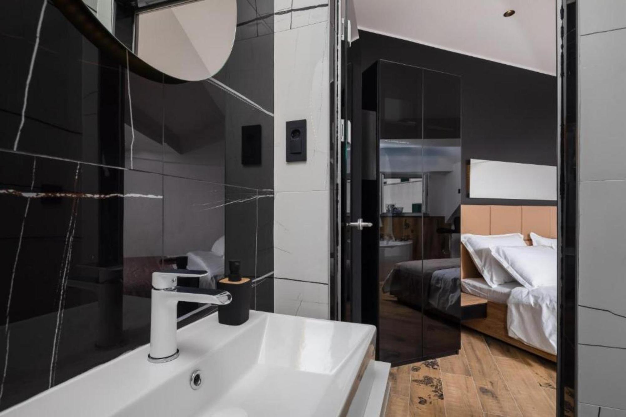 Top Rooms Split Exteriör bild