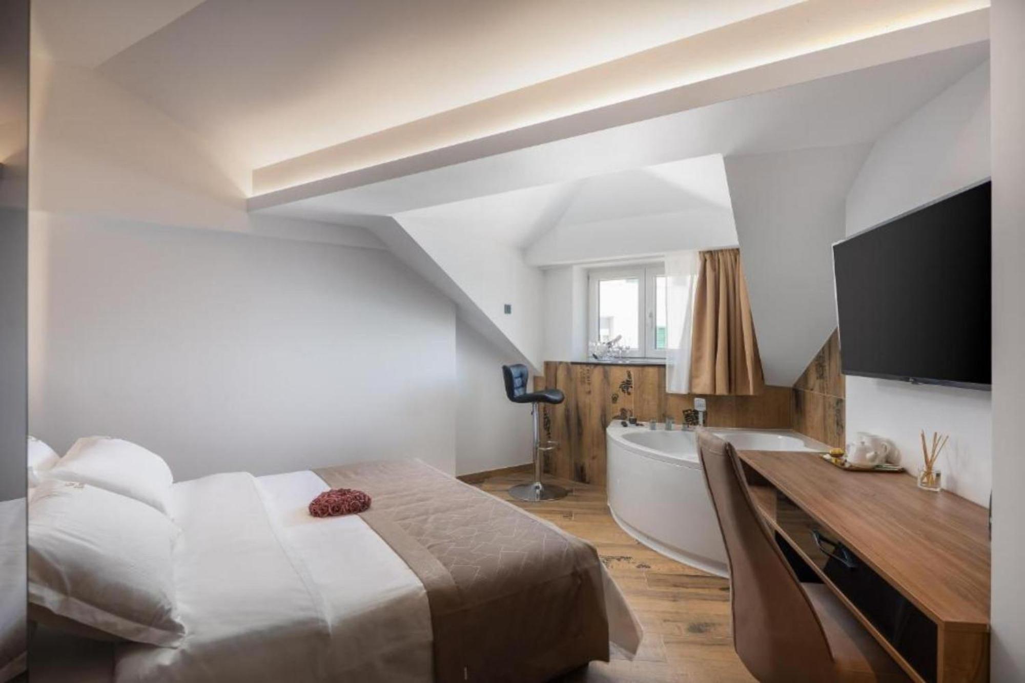 Top Rooms Split Exteriör bild